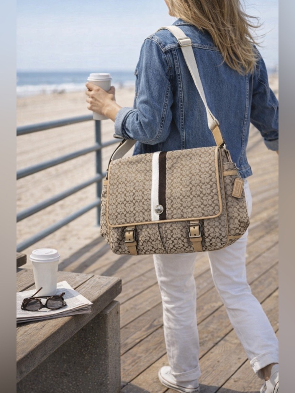Coach Signature Messenger — Pristine